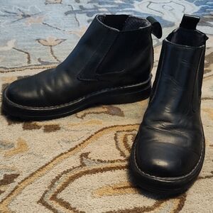 Dr. Martens Men's Black Leather Chelsea Boots